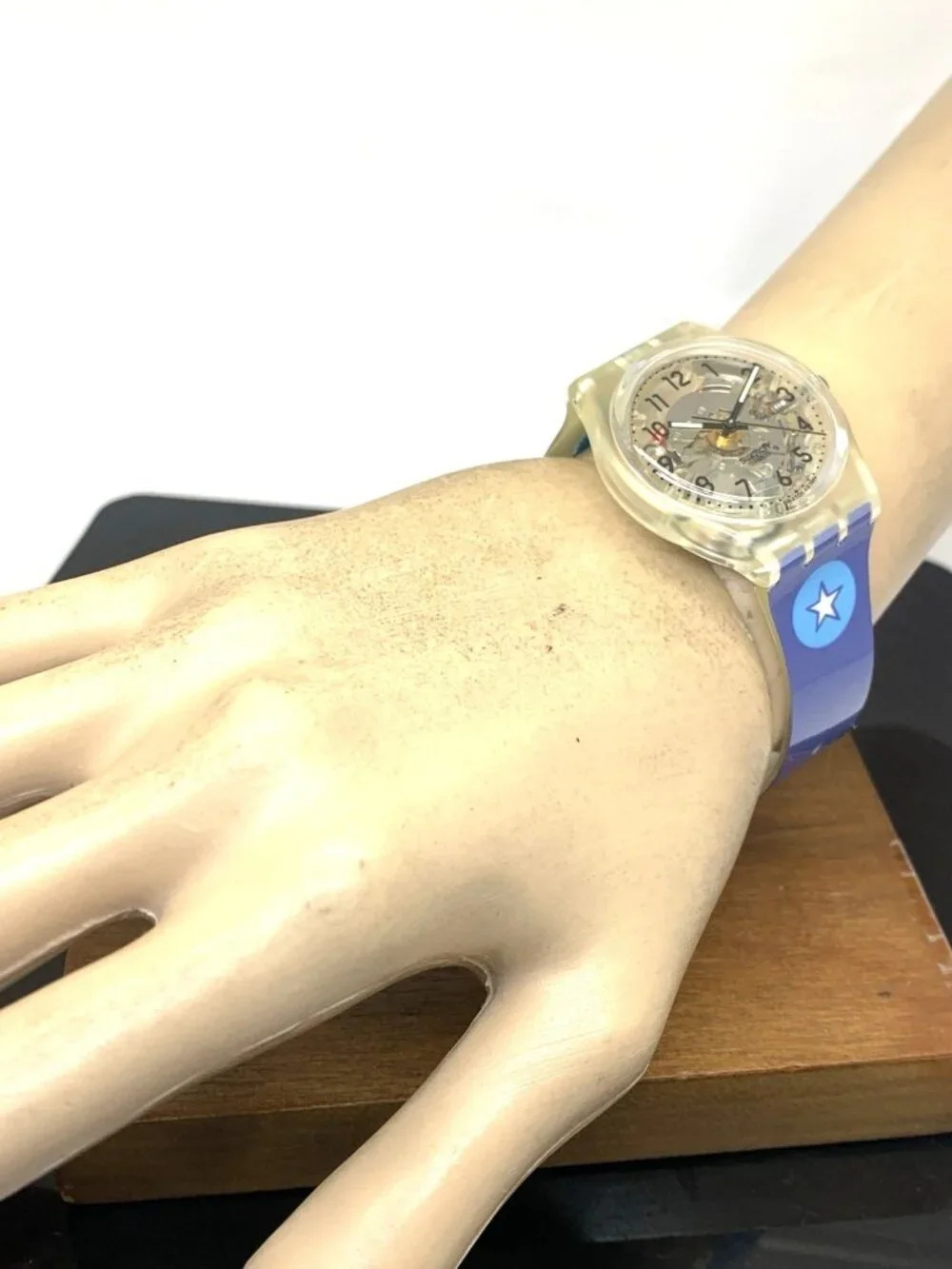 Swatch Watch GK209D Los Angeles Swiss Quartz Blue Rubber Vintage 1994 34mm